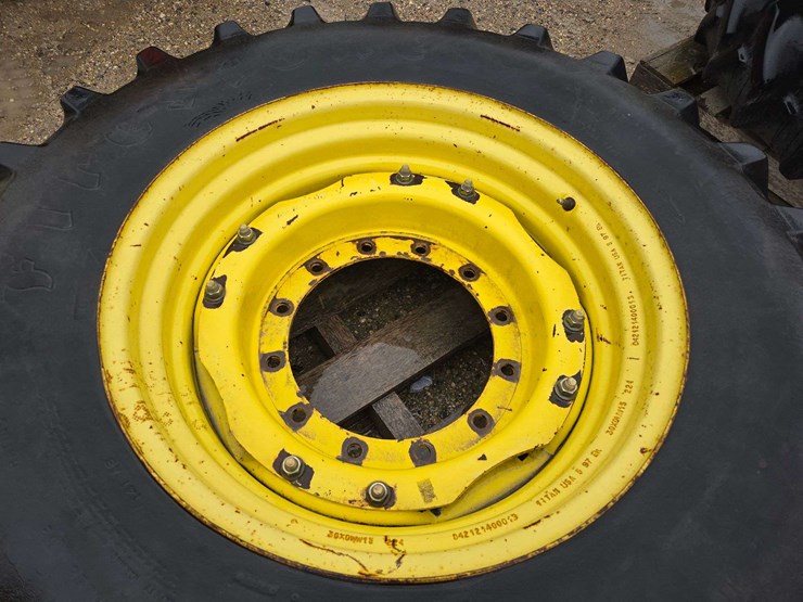 john-deere-12-image-3