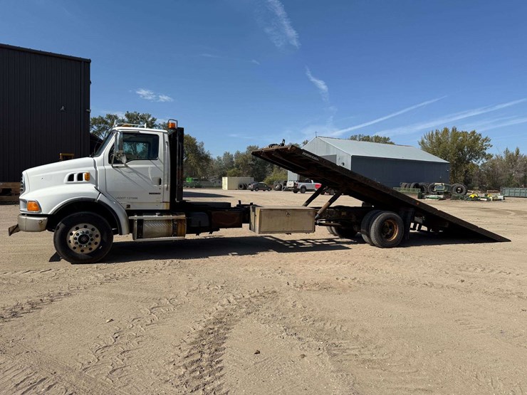 2006-sterling-rollback-truck,-101"x27'-bed,-winch,-automatic-transmission,-388k-miles,-11r22.5-tires-image-2