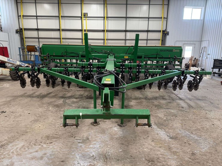 great-plains-20’-grain-drill,-10”-spacing,-3pt-converted-into-a-pull-type,-has-markers,-front-coulte-image-44