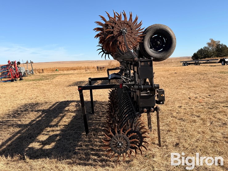 yetter-30'-rotary-hoe-image-4