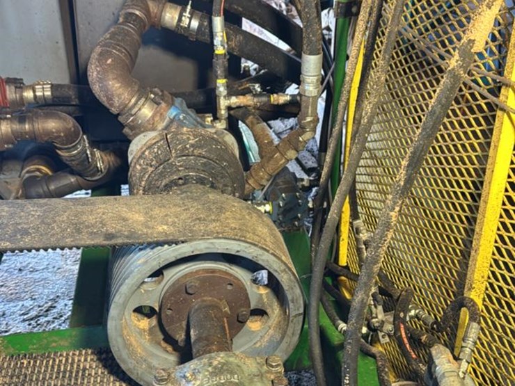 #131-•-part-of-entirety!-jack-shaft,-pumps-reservoirs,-and-main-frame,-gear-flow-divider,-99-gallon-capacity-image-1