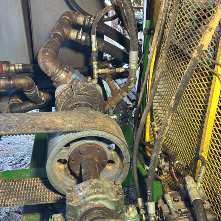 #131 • Part of entirety! Jack Shaft, Pumps Reservoirs, and Main Frame, Gear Flow Divider, 99 gallon capacity