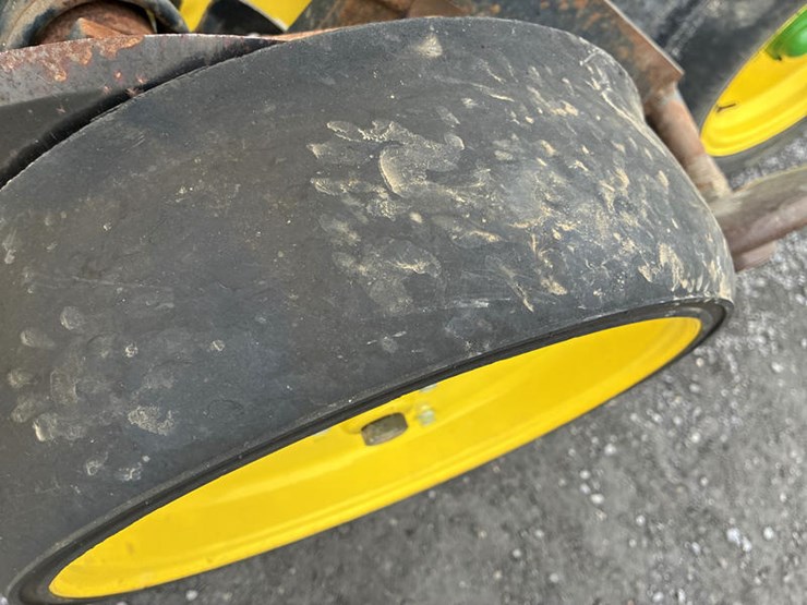 john-deere-750-image-32