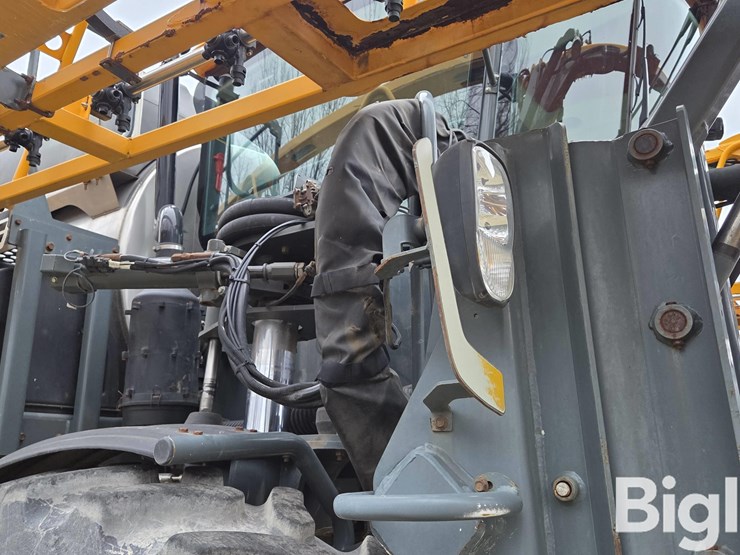 hagie-sts12-image-16