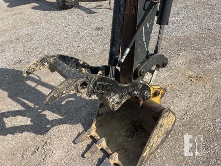 2012-deere-35d-image-18