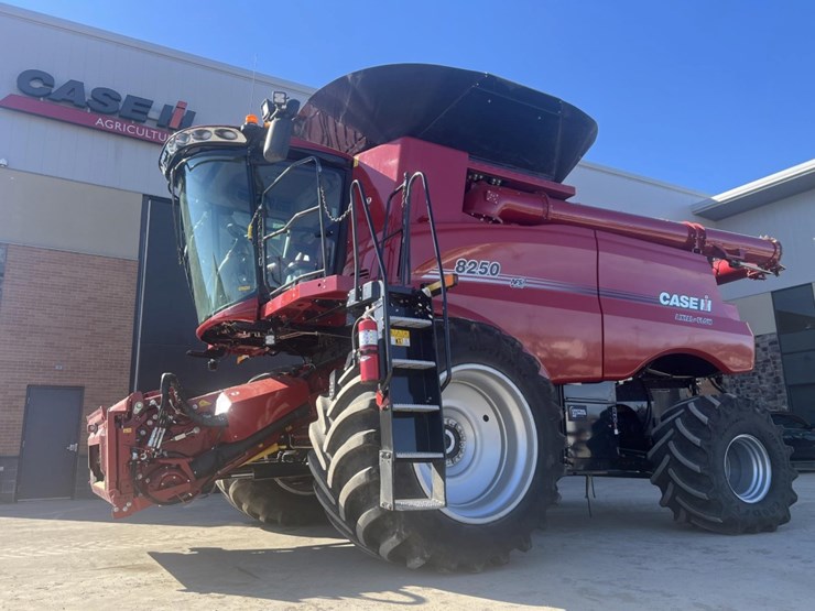 case-ih-8250-image-1