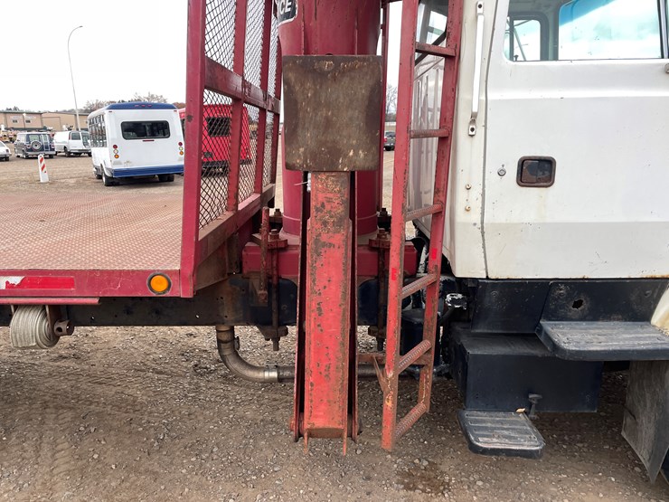 #1134-•-1993-ford-sheetrock-boom-truck-(has-mn-title)-image-29