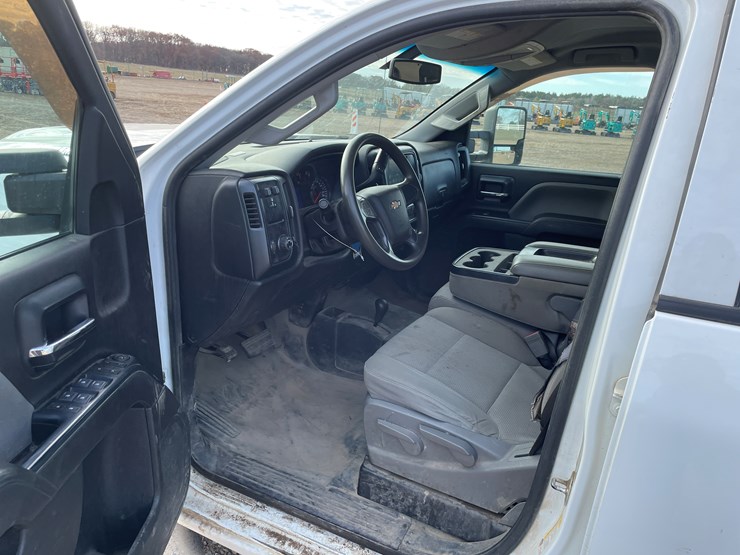#1123-•-2019-chevrolet-silverado-pickup-truck(has-mn-title)-image-33