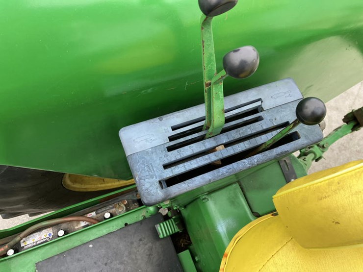 john-deere-4320-image-21