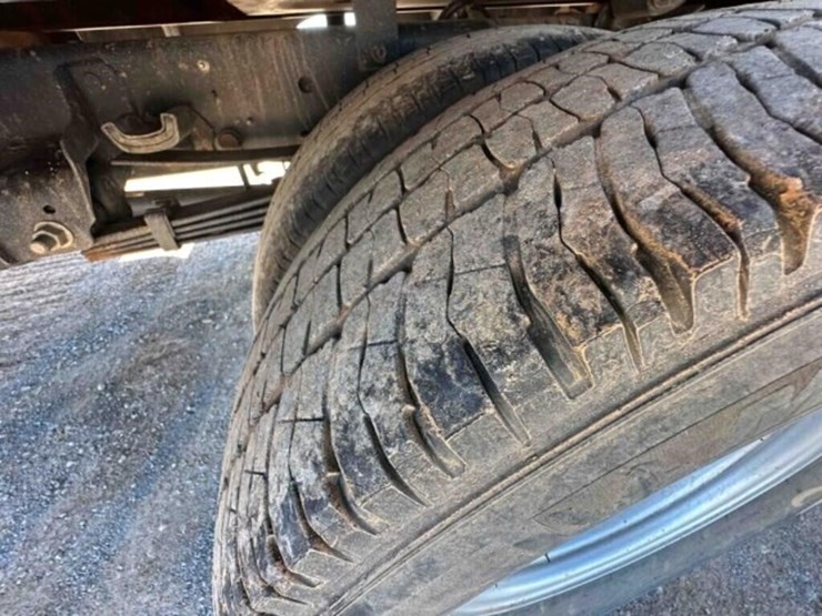 2023-ford-f350-image-23