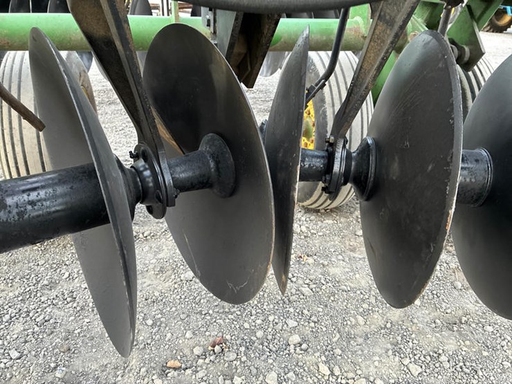 john-deere-630-image-11