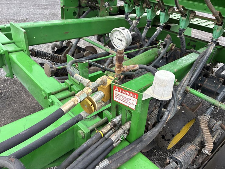 john-deere-750-image-28