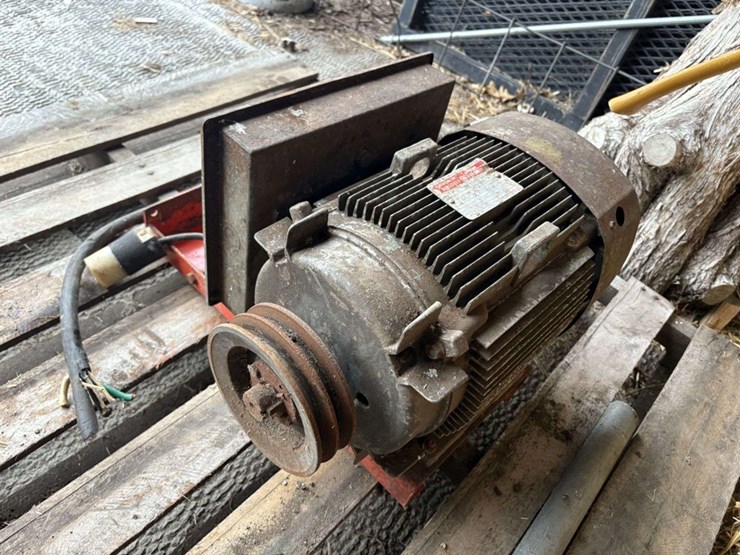electric-motor,-7.5hp,-1ph,-220v,-(no-plug),-30a-110v-plug-image-2