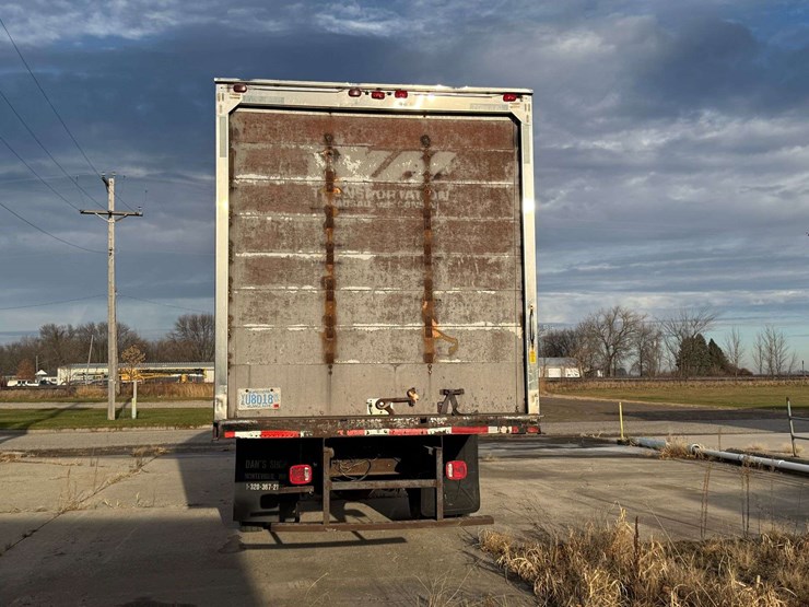 1992-international-805-box-truck,-shows-54,622-miles,-9-speed-transmission,-11r22.5-tires,-26.5’-box-image-11