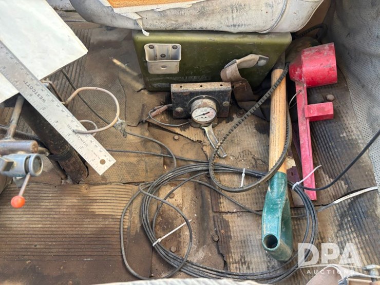 1981-new-leader-l2020-image-83