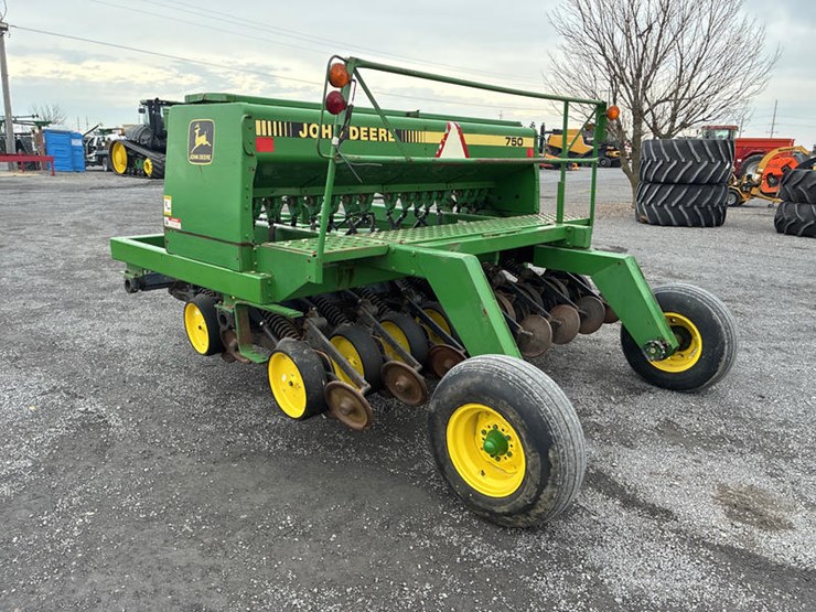 john-deere-750-image-8