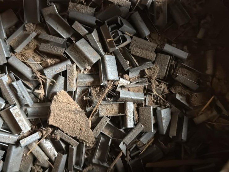 #137-•-bander-and-tools*-image-8