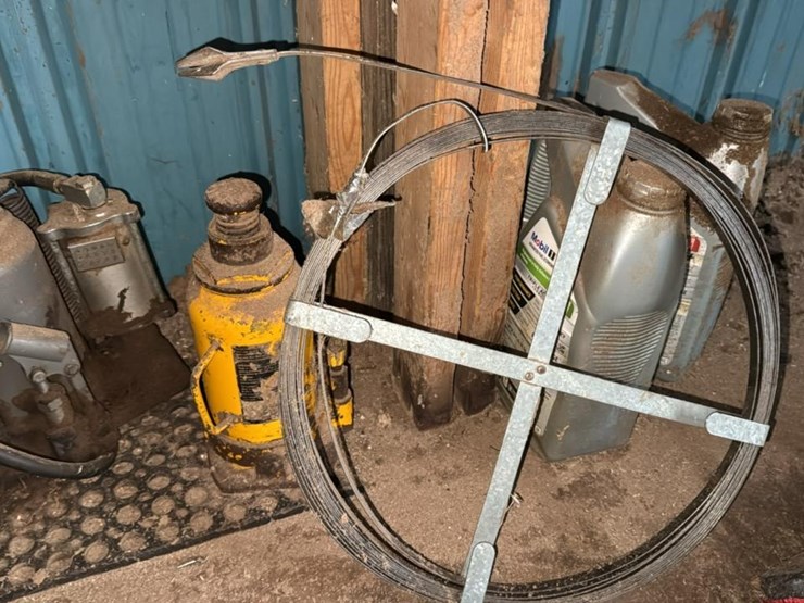 #136-•-bolt-bin-and-contents-of-room-image-22