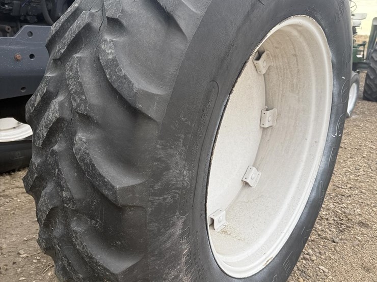 1998-new-holland-tv140-image-36