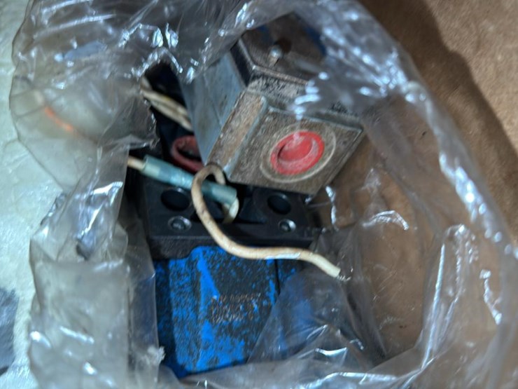 #170-•-contents-of-shelf-four*-image-4