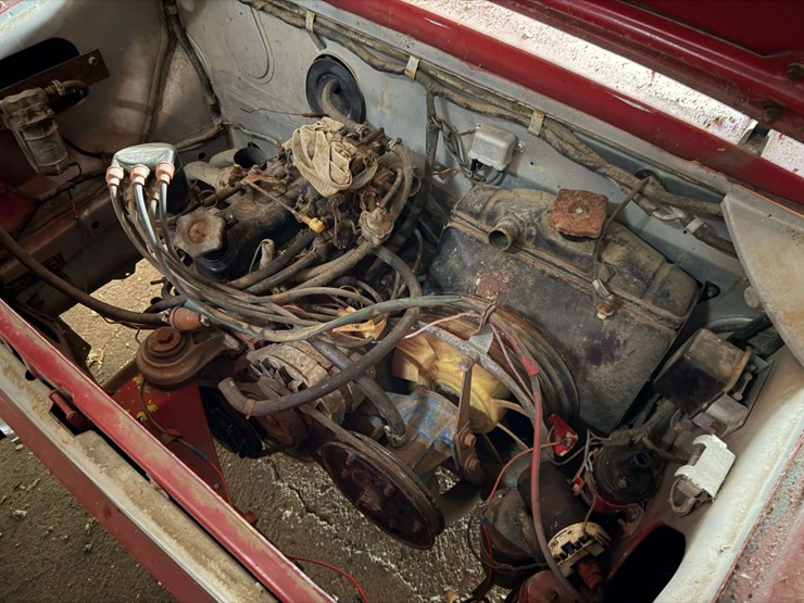 1970-fiat-spider-convertible,-non-running,-turns-over,-with-title-and-books-image-7