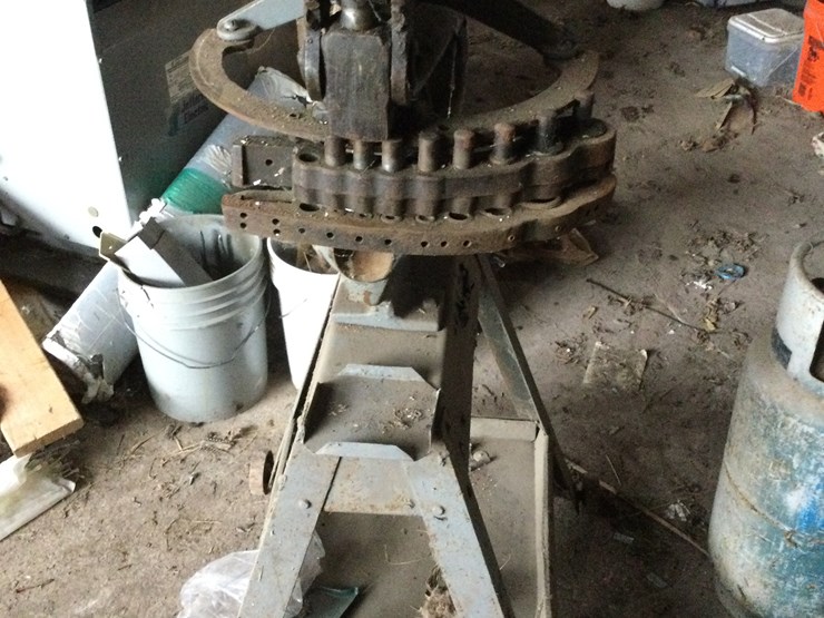 #4766-•-universal-multiple-punch-press:-location:-w2486-smies-rd,-oostburg,-wi-53070-image-4