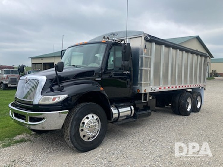 2010-international-durastar-4400-image-1