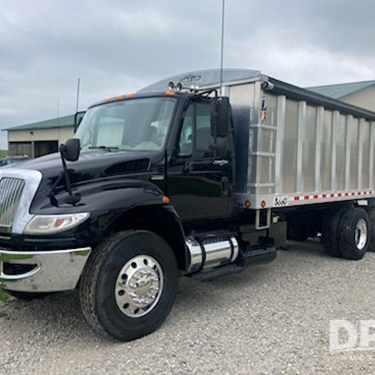 2010 INTERNATIONAL DURASTAR 4400