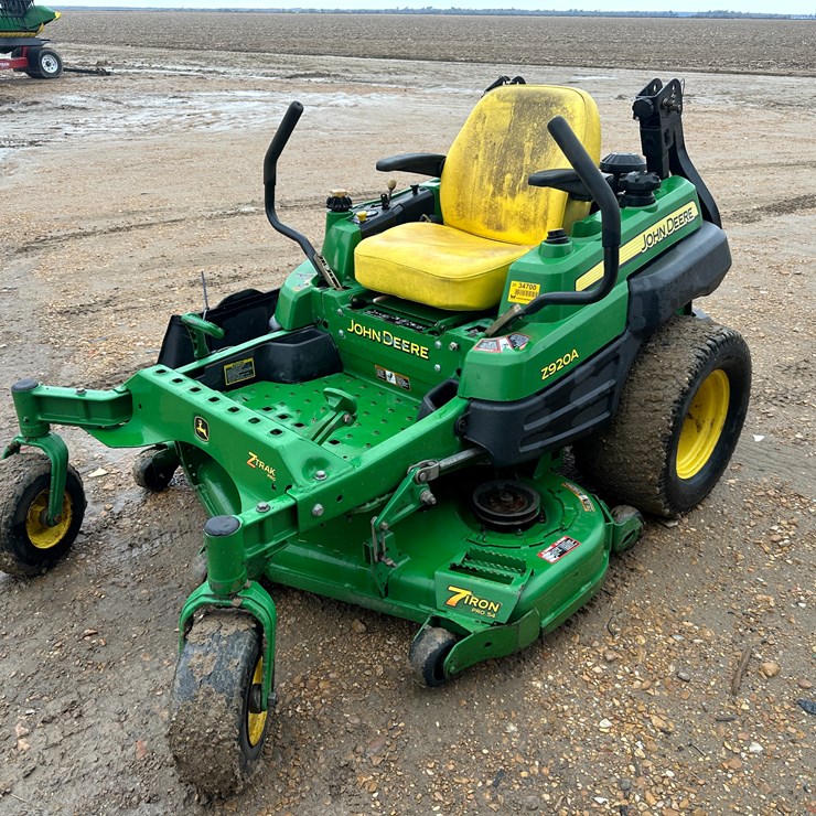 JOHN DEERE Z920A