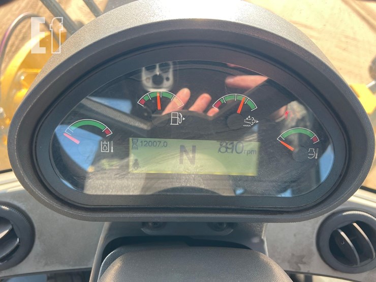 2021-caterpillar-926m-image-33