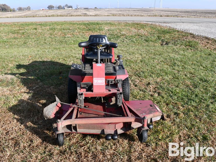 toro-groundmaster-223-d-riding-lawn-mower-image-2