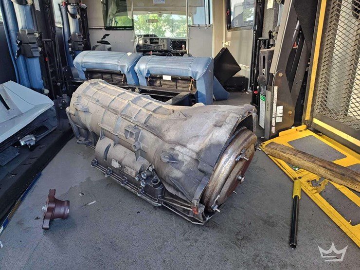 2017-ford-e450-image-21