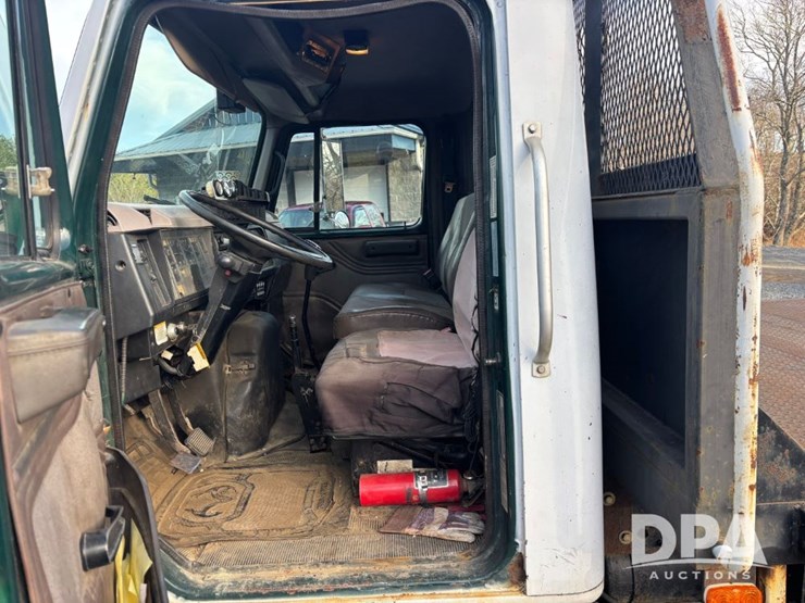 international-4700-image-74