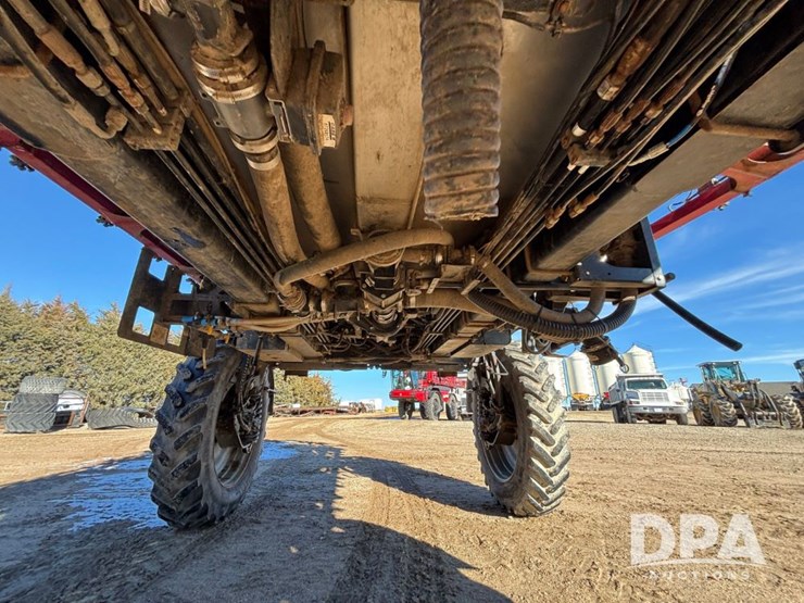 case-ih-patriot-4440-image-29