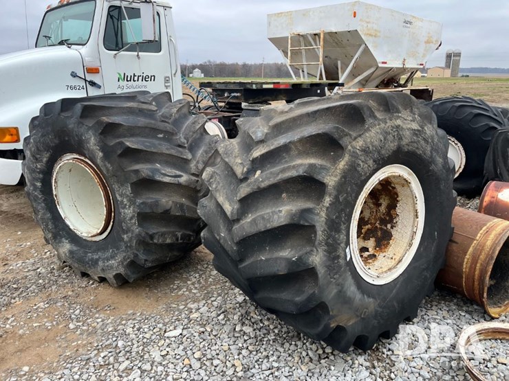 firestone-flotation-tires-(jn3482)-image-1