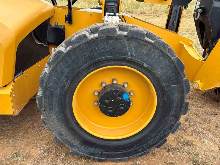 caterpillar-tl1055d-image-15