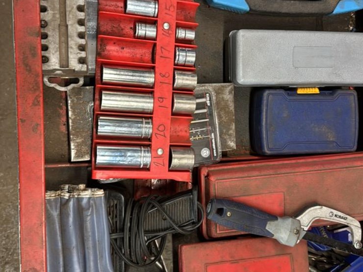 #160-•-snapon-tool-box*-image-10