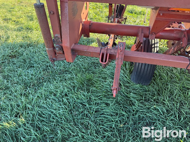 international-400-image-16