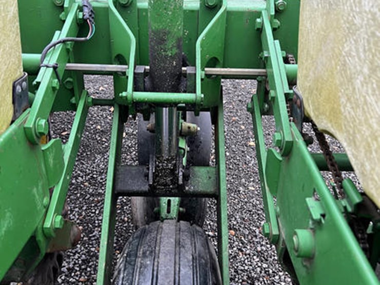 john-deere-7000-image-9