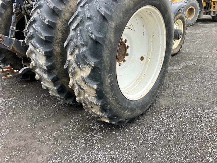 new-holland-8870-image-7