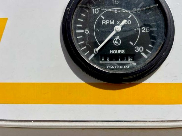 whisperwatt-220-diesel-powered-generator-image-13