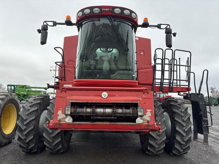 case-ih-8120-image-8