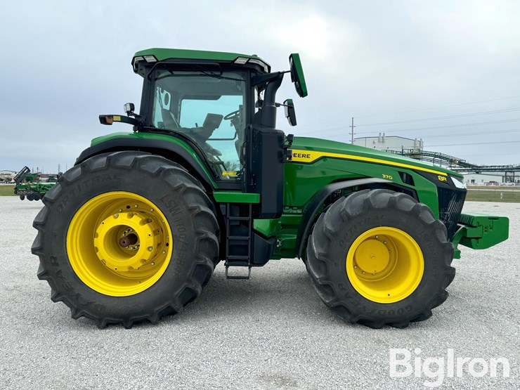 john-deere-8r-370-image-4