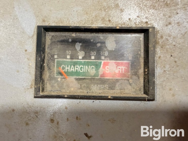 schumacher-battery-charger-&-creepers-image-9