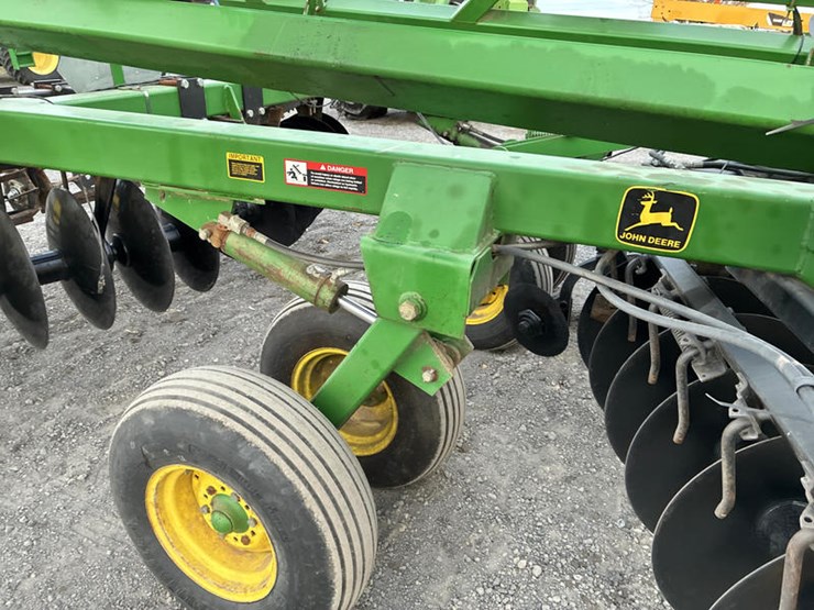 john-deere-630-image-16
