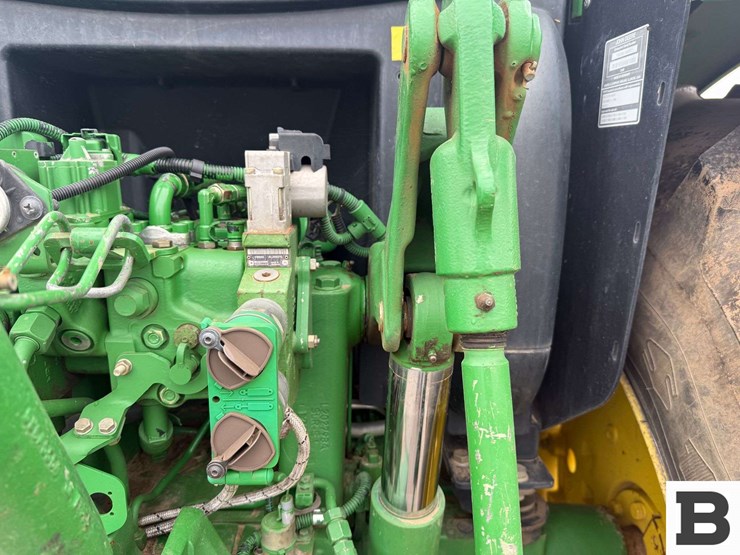 2012-john-deere-6115r-image-34