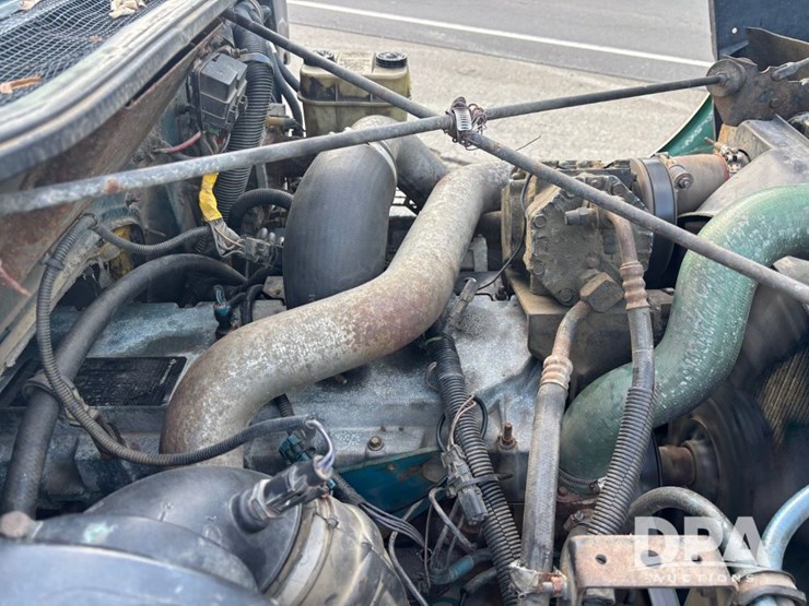 international-4700-image-66