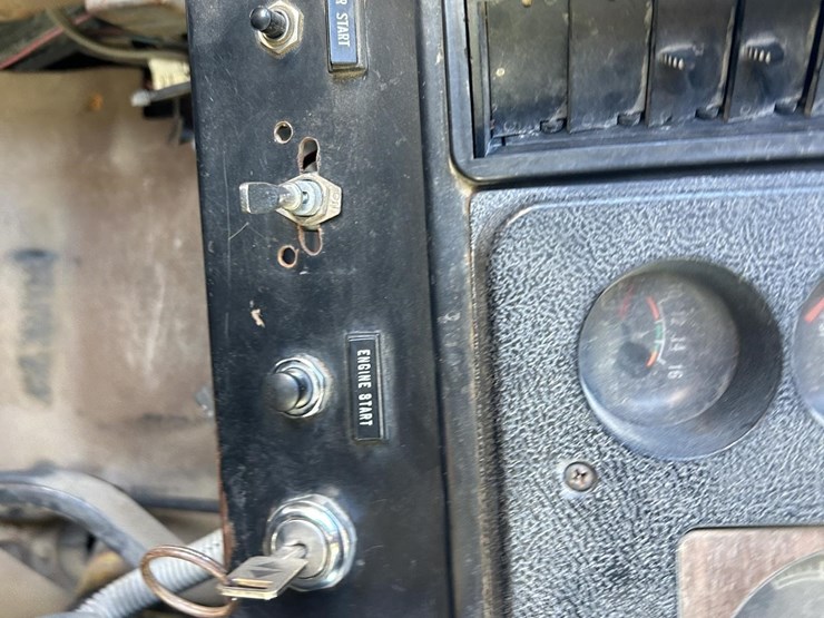 1985-international-s2500-image-23