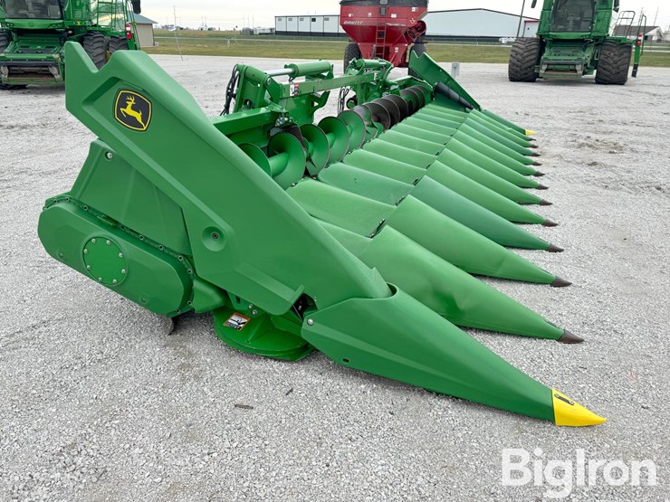 john-deere-c12f-image-2