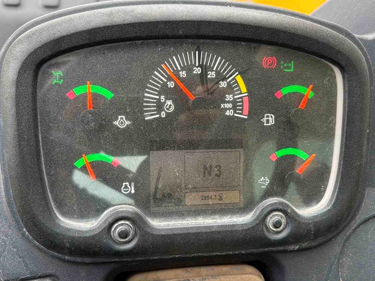 caterpillar-tl1055d-image-10